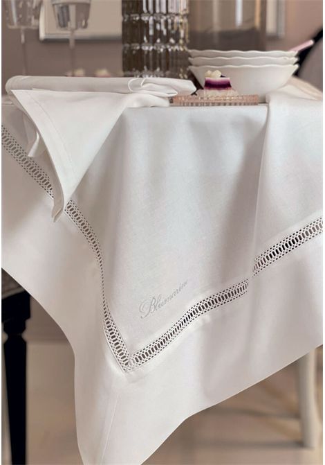 Tovaglia Blumarine Medici Bianco 180x300 con gigliuccio e logo ricamato BLUMARINE | 10301025304