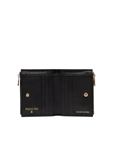 Portafoglio piccolo in pelle martellata Patrizia Pepe Patrizia Pepe | CQ8732/L001K103