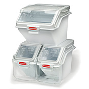 Rubbermaid 100 Cup Safety Storage Bin with Scoop