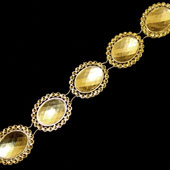 1" OVAL MIRRORED CENTER BEDAZZLE TRIM-4.5 METERS (Gold)