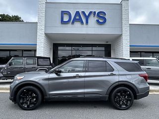 Thumbnail - 2023 Ford Explorer