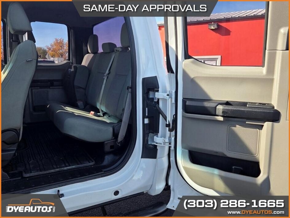 2018 Ford F250 SUPER Located at Dye Enterprises light-box-slides