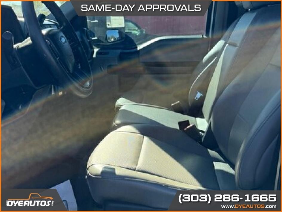 2022 Ford F350 SUPER Located at Dye Enterprises light-box-slides