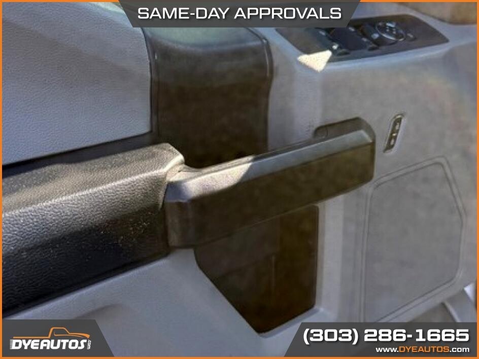 2022 Ford F350 SUPER Located at Dye Enterprises light-box-slides