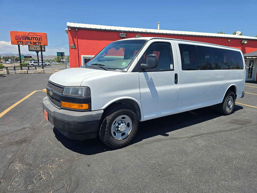 2018 Chevrolet EXPRESS Passenger LS Ext