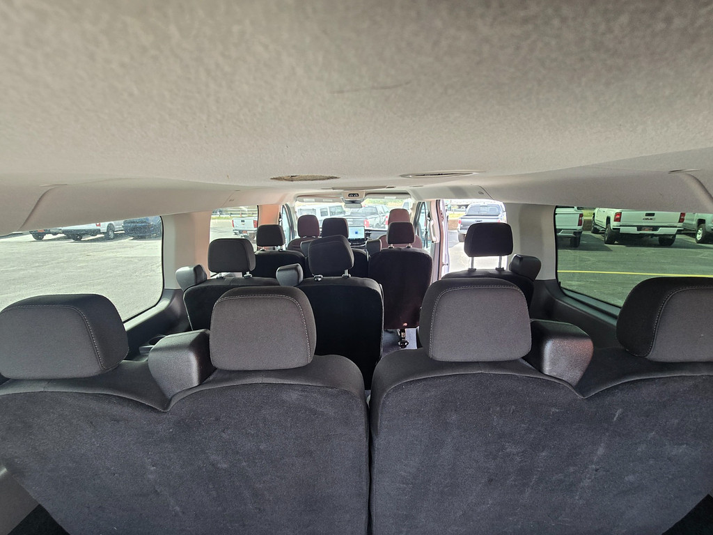 2023 Ford Transit Passenger Van XLT - Photo 25