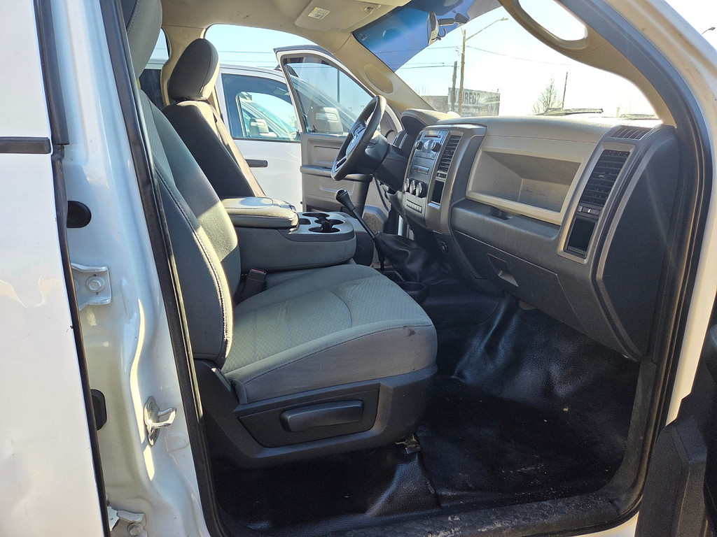 2012 Dodge RAM 4500 Located at Dye Enterprises light-box-slides