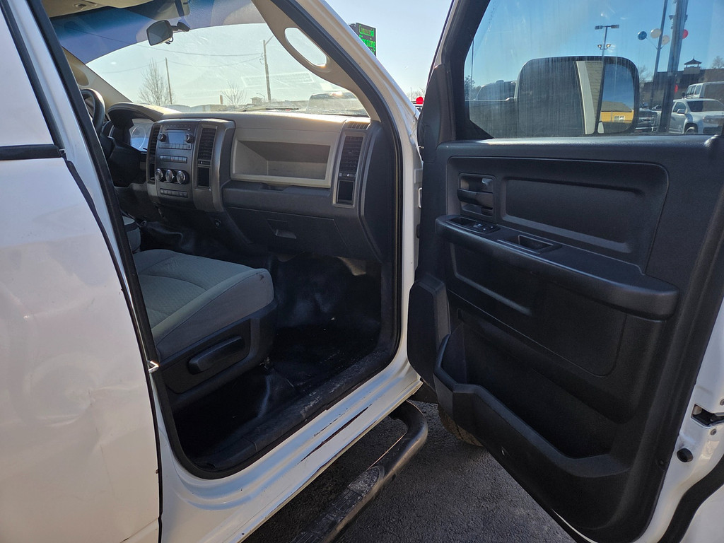 2012 Dodge RAM 4500 Located at Dye Enterprises light-box-slides