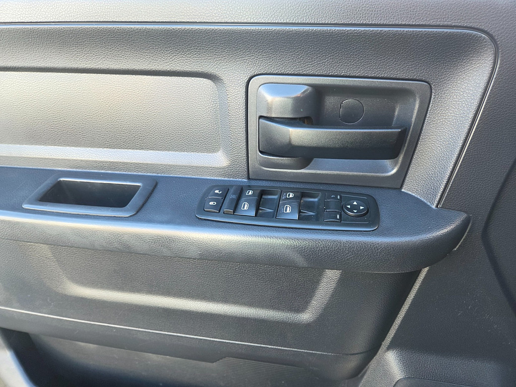 2012 Dodge RAM 4500 Located at Dye Enterprises light-box-slides