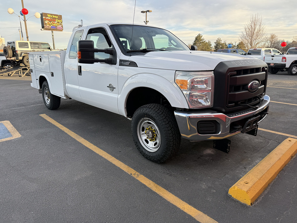 2016 Ford F250 Located at Dye Enterprises light-box-slides