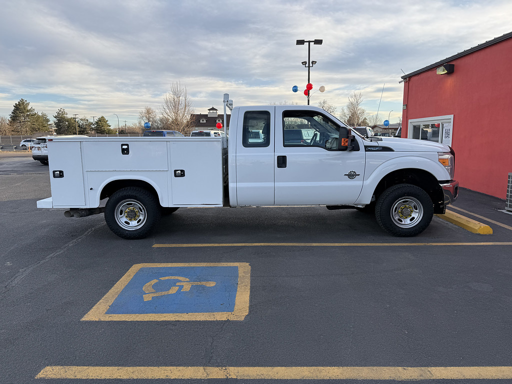 2016 Ford F250 Located at Dye Enterprises light-box-slides