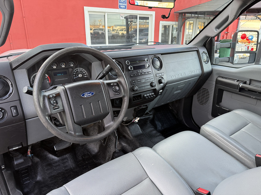 2016 Ford F250 Located at Dye Enterprises light-box-slides