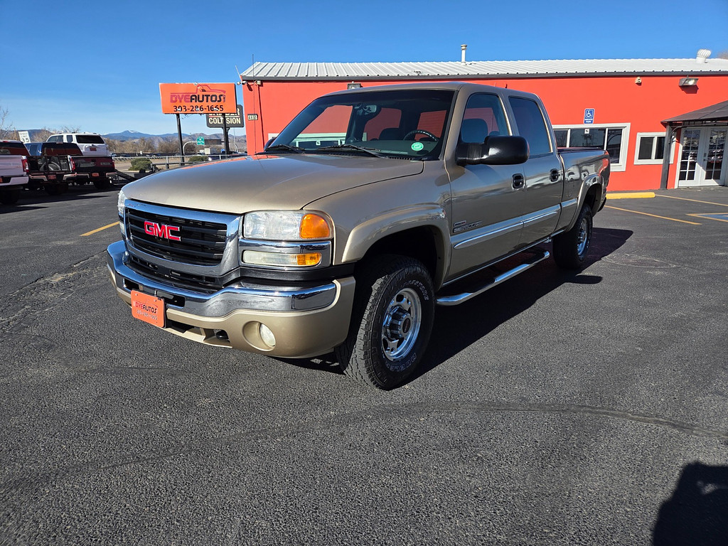 2005 GMC SIERRA K2500 Located at Dye Enterprises slide-image