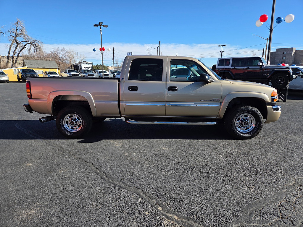 2005 GMC SIERRA K2500 Located at Dye Enterprises slide-image