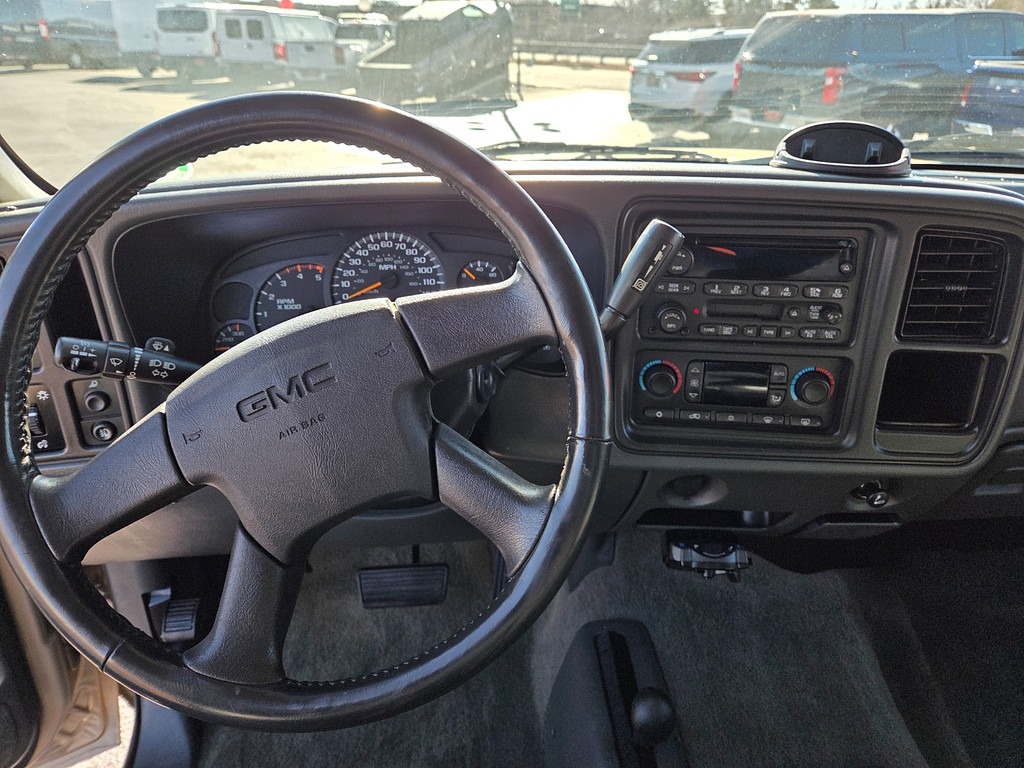 2005 GMC SIERRA K2500 Located at Dye Enterprises light-box-slides