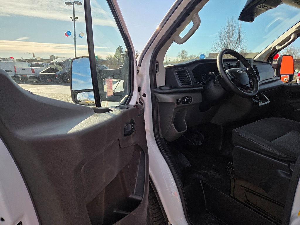 2020 Ford TRANSIT 250 Located at Dye Enterprises light-box-slides