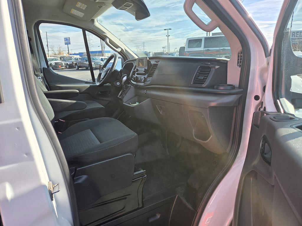 2020 Ford TRANSIT 250 Located at Dye Enterprises light-box-slides