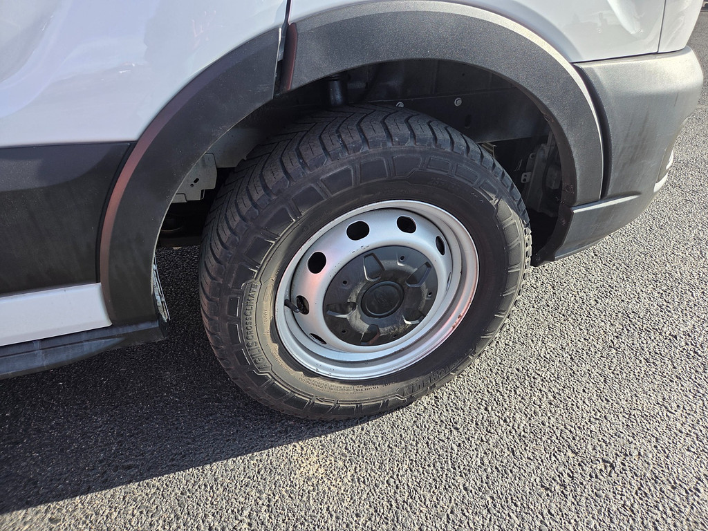 2020 Ford TRANSIT 250 Located at Dye Enterprises light-box-slides