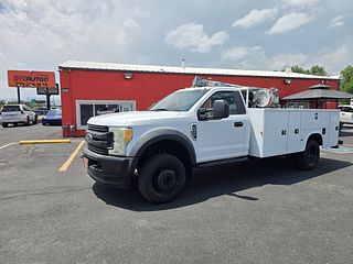 Thumbnail - 2017 Ford F550