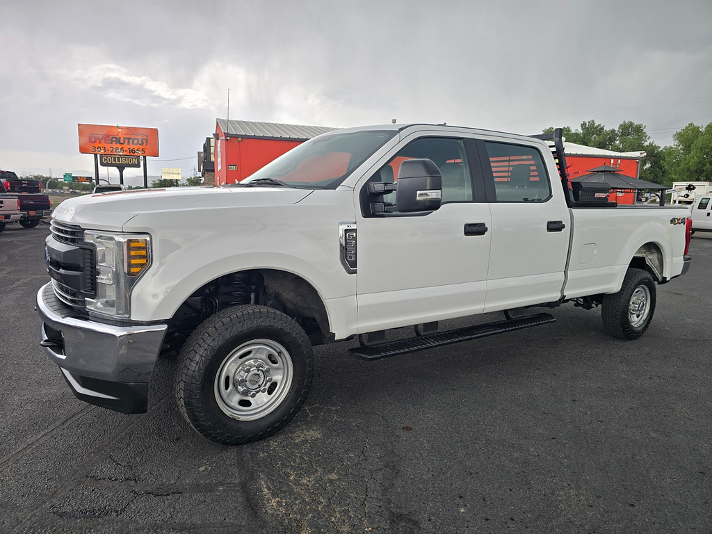 White 2019 Ford F-350 Super Duty Pickup Truck Four-Wheel Drive Automatic