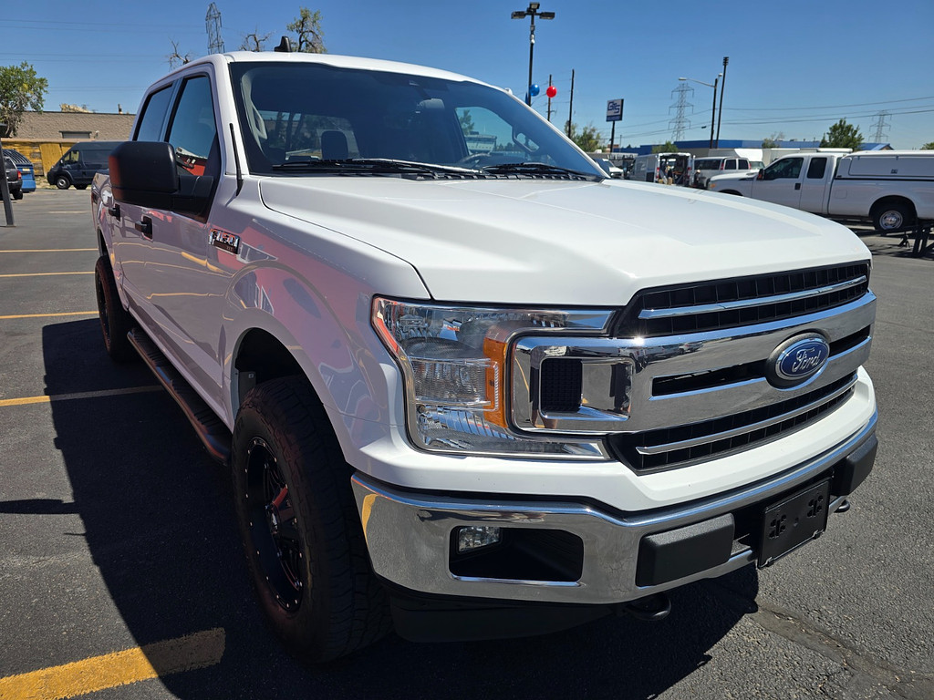 View vehicle photo 4
