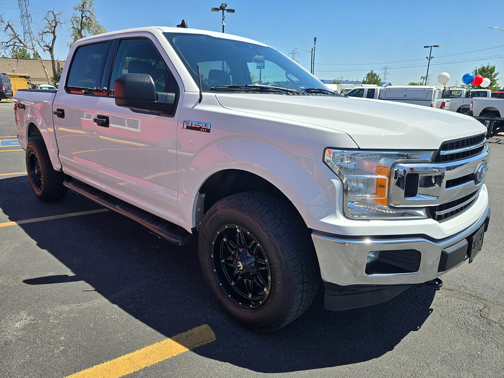 View vehicle photo 5