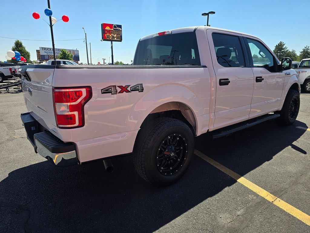 View vehicle photo 7