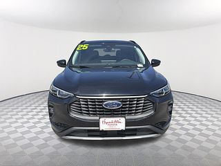 Thumbnail - 2025 Ford Escape