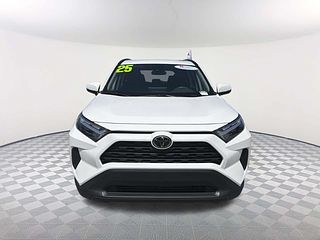 Thumbnail - 2025 Toyota RAV4