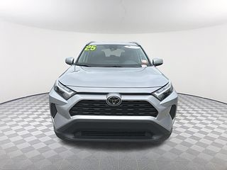 Thumbnail - 2025 Toyota RAV4