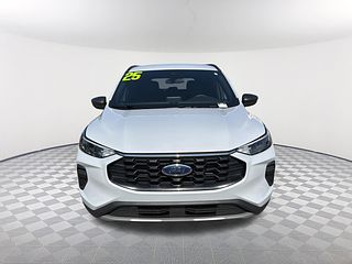 Thumbnail - 2025 Ford Escape