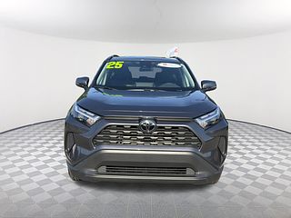 Thumbnail - 2025 Toyota RAV4
