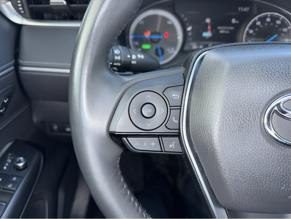 2024 Toyota Venza Located at Smart Motors Toyota slide-image