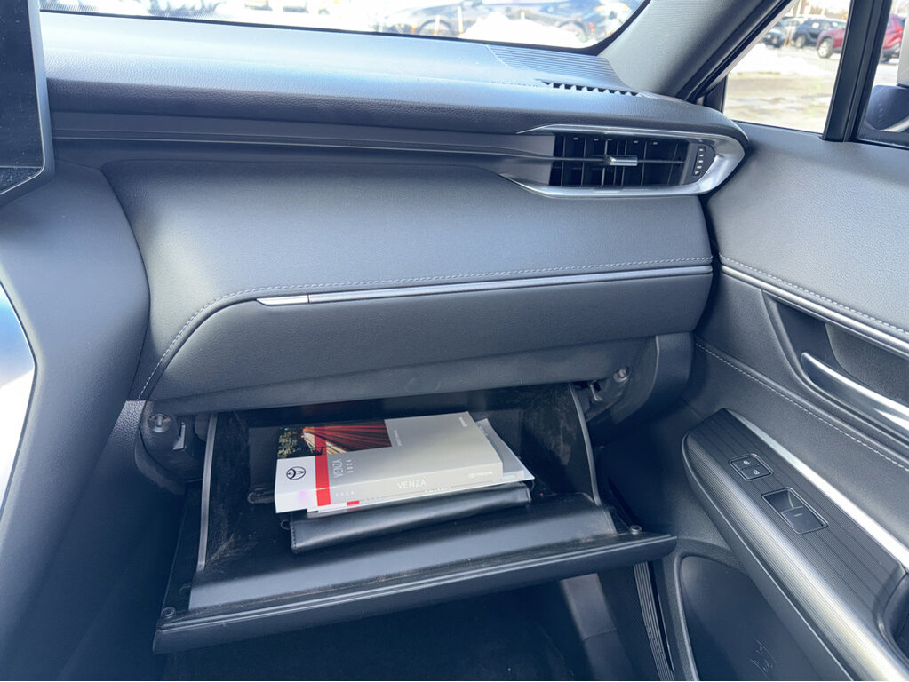 2024 Toyota Venza Located at Smart Motors Toyota slide-image