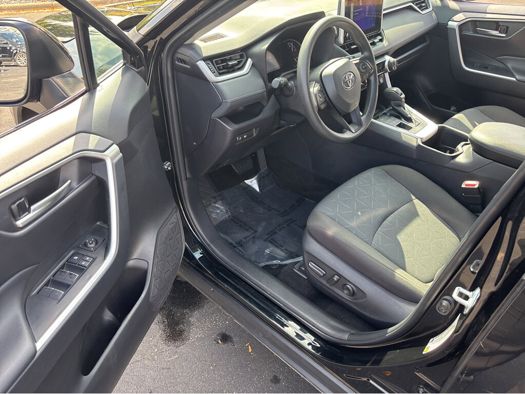 image-1 2025 Toyota RAV4