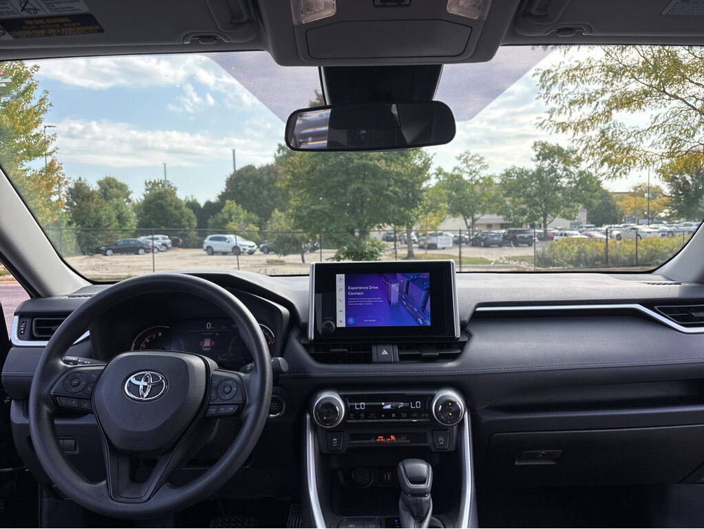 image-3 2025 Toyota RAV4