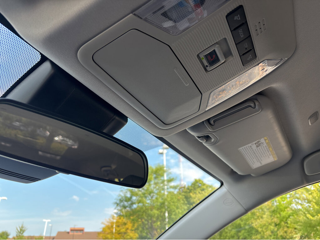 image-36 2025 Toyota RAV4