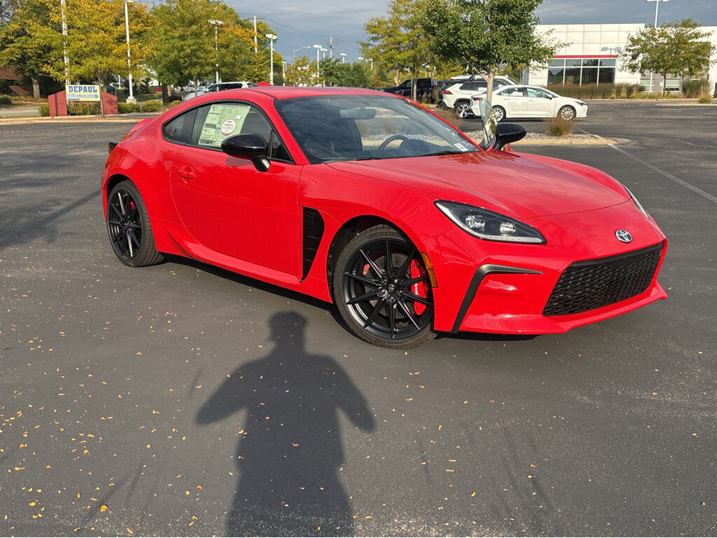 image-0 2025 Toyota GR86