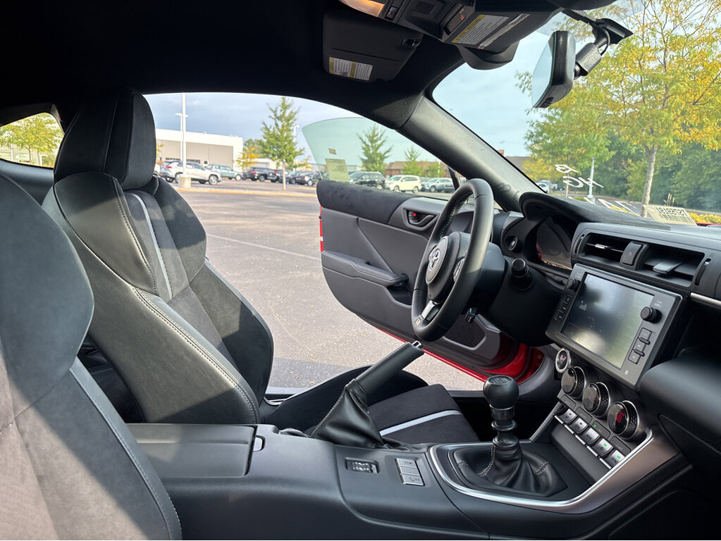 image-4 2025 Toyota GR86
