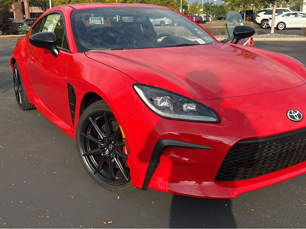 image-6 2025 Toyota GR86