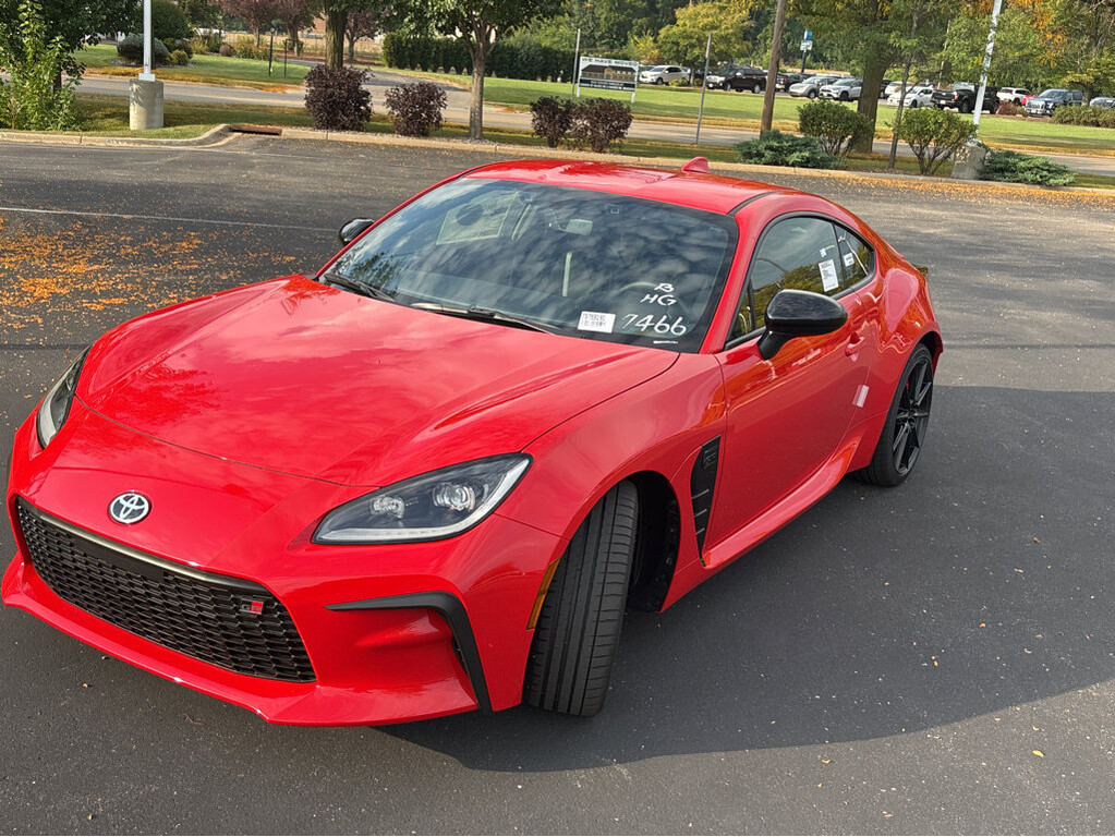 image-9 2025 Toyota GR86