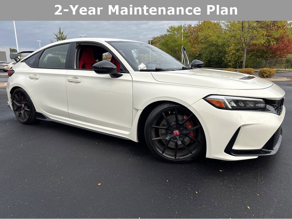 2023 Honda Civic Type R Located at Smart Motors Toyota slide-image