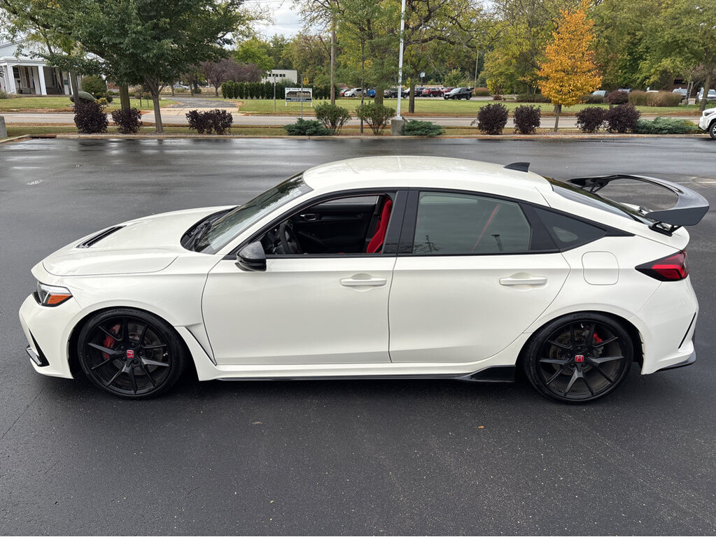 2023 Honda Civic Type R Located at Smart Motors Toyota slide-image