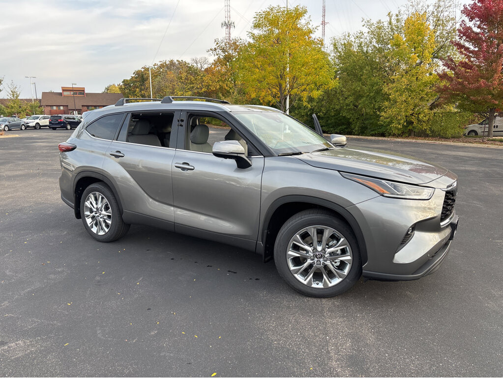 2026 Toyota Highlander Located at Smart Motors Toyota slide-image