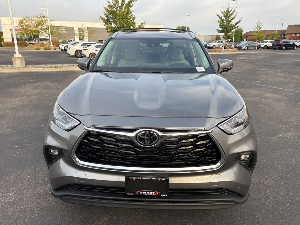 2026 Toyota Highlander Located at Smart Motors Toyota light-box-slides