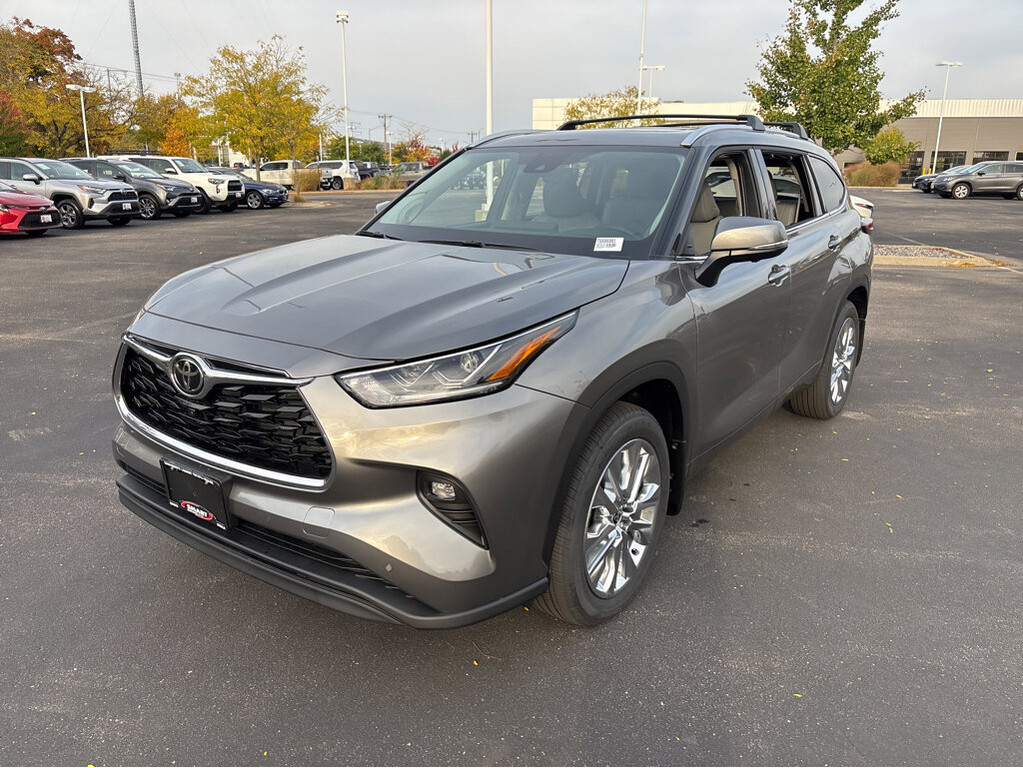 2026 Toyota Highlander Located at Smart Motors Toyota light-box-slides