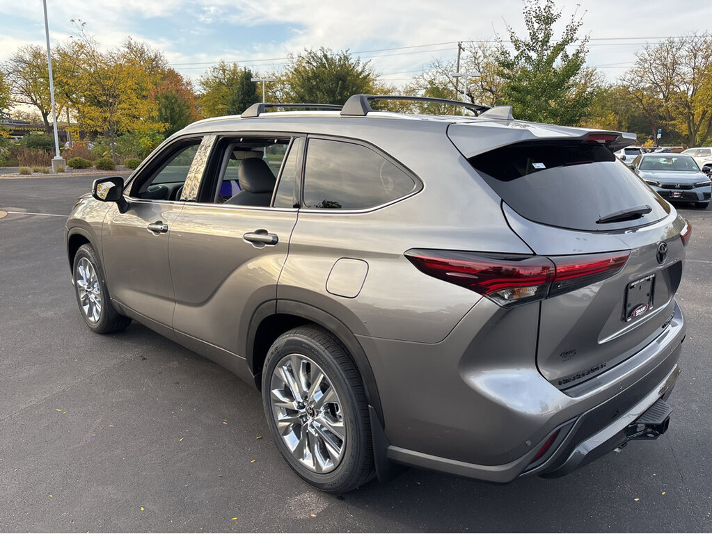 2026 Toyota Highlander Located at Smart Motors Toyota slide-image