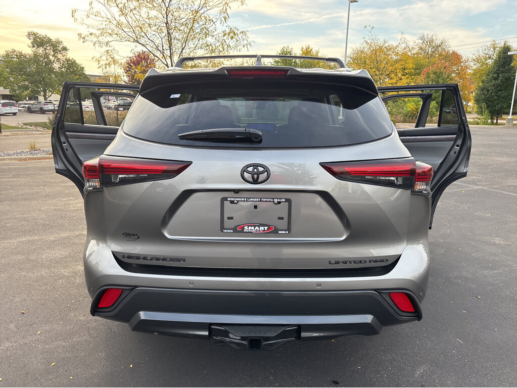 2026 Toyota Highlander Located at Smart Motors Toyota light-box-slides