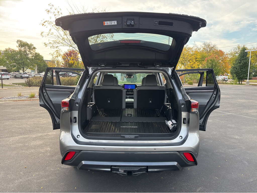 2026 Toyota Highlander Located at Smart Motors Toyota light-box-slides