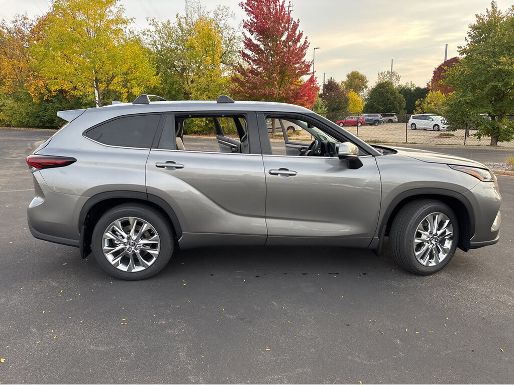 2026 Toyota Highlander Located at Smart Motors Toyota slide-image